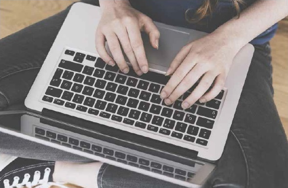 Can we trust what we see online? with Dr Elvira Perez Vallejos