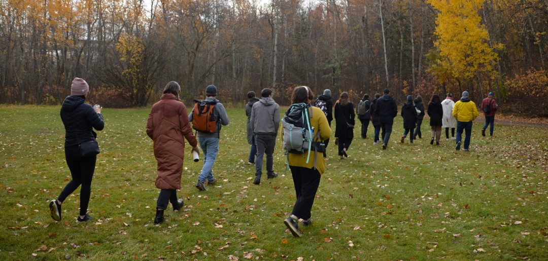 Walking against climate change
